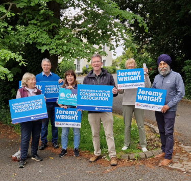 Jeremy out with some of the team this morning in Southam